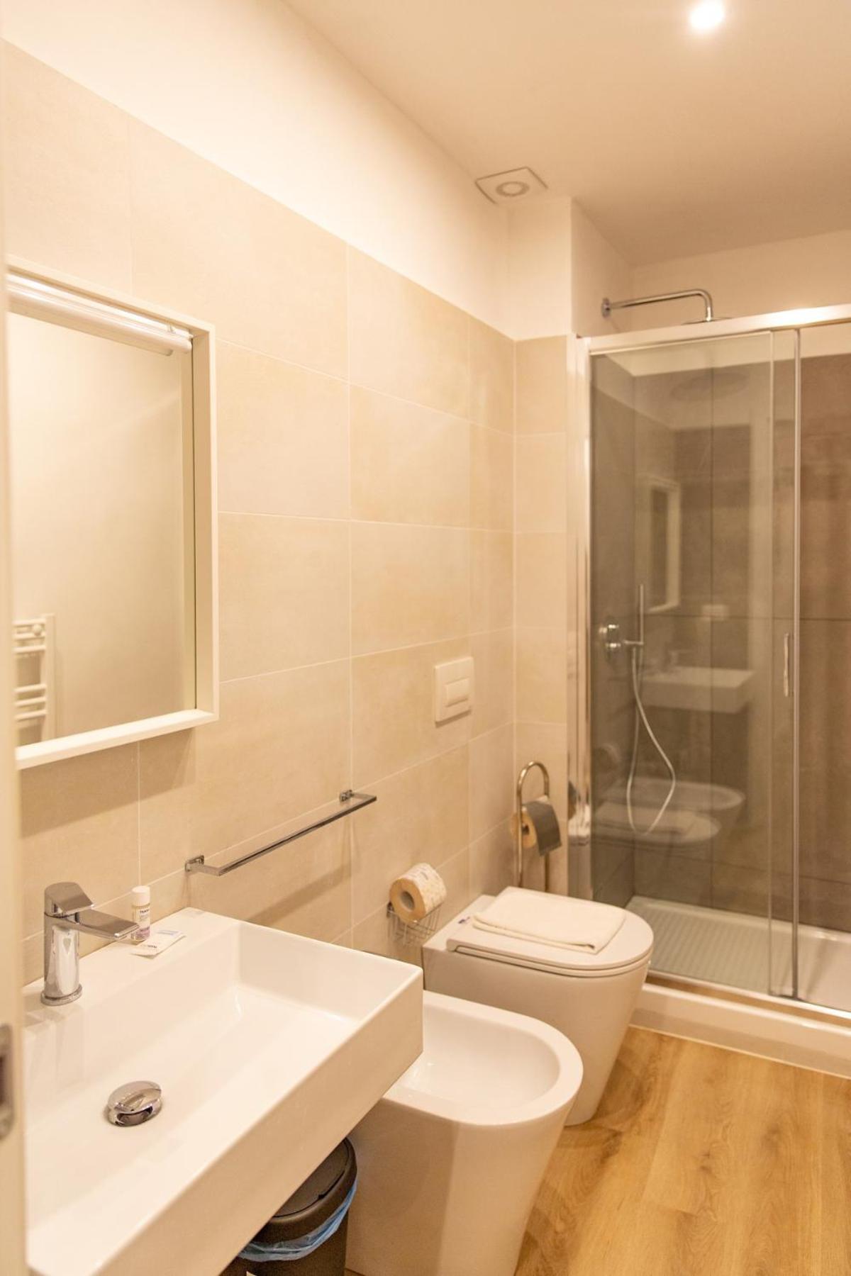 Charming & Modern Near Santo Spirito * Florenz